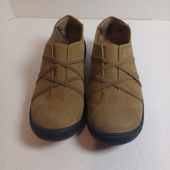 Clarks Suede Slip On‎ Loafers Women's 8 - Picture 6 of 7